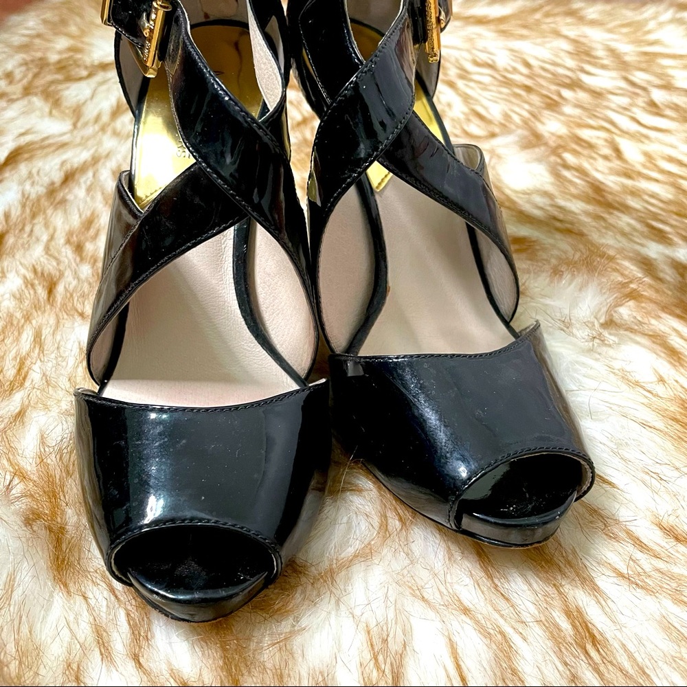 Michael Kors Tamara patent leather peep toe - Picture 11 of 13
